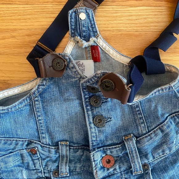 Guess overalls size 24 - Picture 2 of 3